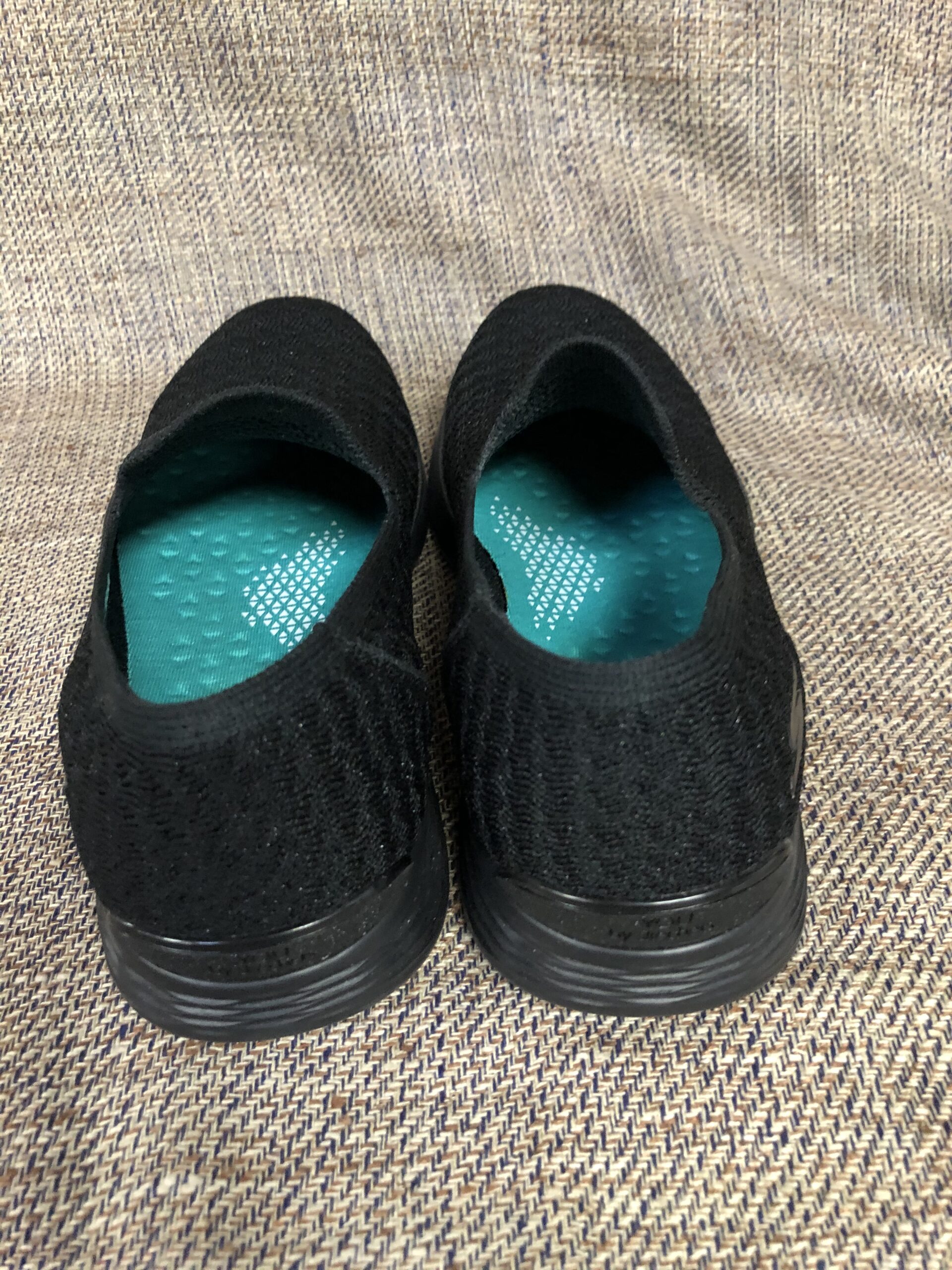 Skechers Goga Mat Shoes, Size 8 – Assistance League of Tucson