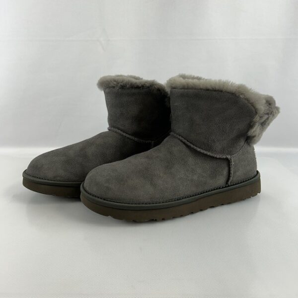 UGG Mini Winter Suede Boots
