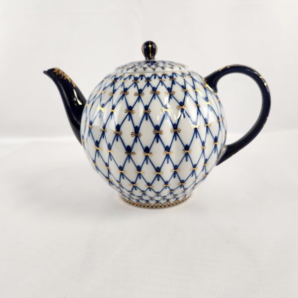 VTG Lomonosov Russian Imperial Porcelain Gold Cobalt Net Teapot