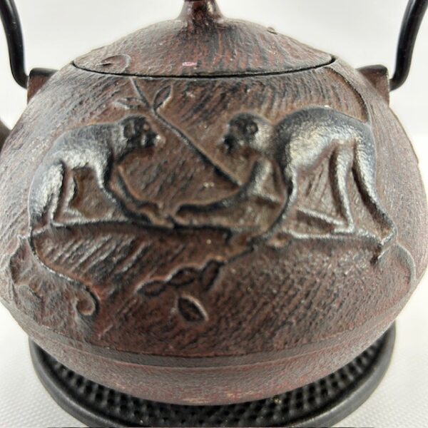 Japanese Tetsubin Cast Iron Teapot With Trivet