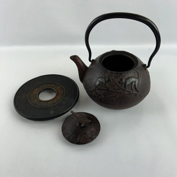 Japanese Tetsubin Cast Iron Teapot With Trivet