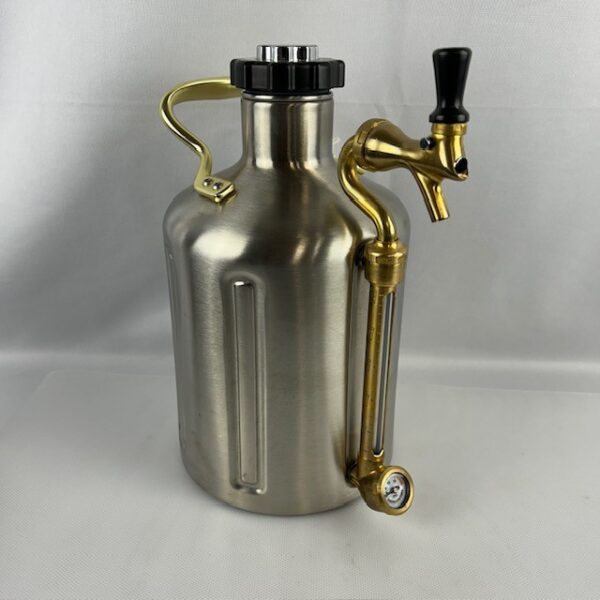 NIB GrowlerWerks Carbonated Beer Growler