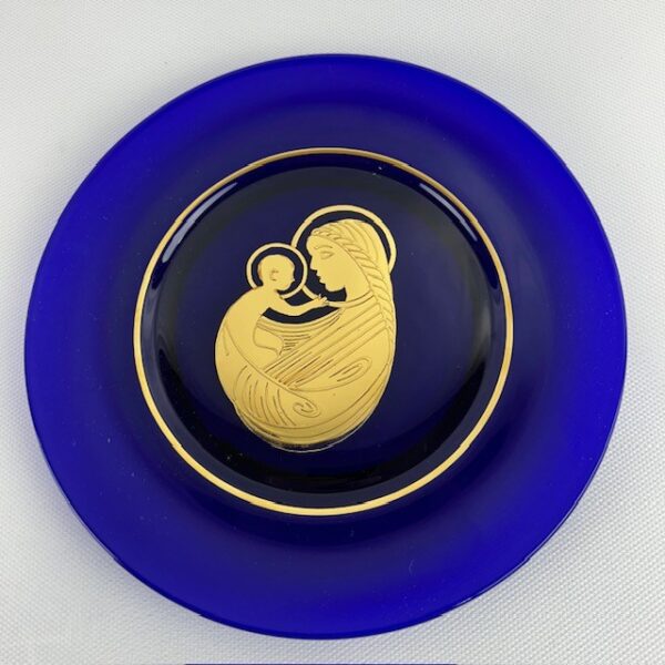 Two VTG Kosta Boda Annual Plates
