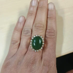 VTG 14K Gold Ring with Jade Cabochon Surrounded by Pearls