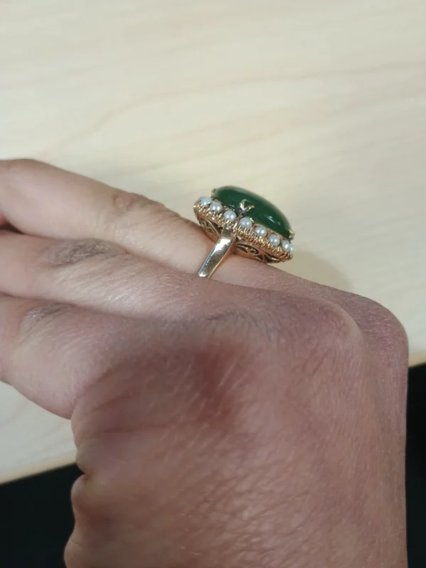 VTG 14K Gold Ring with Jade Cabochon Surrounded by Pearls