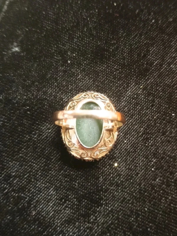 VTG 14K Gold Ring with Jade Cabochon Surrounded by Pearls