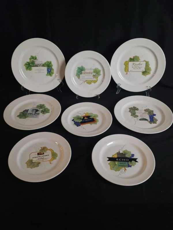 VTG Wedgwood Grand Gourmet Plates - Set of 8