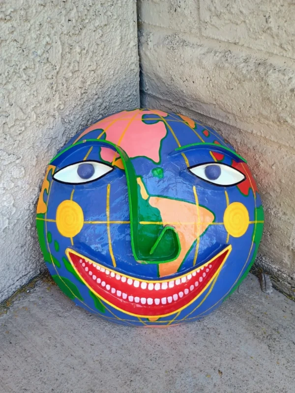VTG Gina Truex Smiling Earth Face Mask